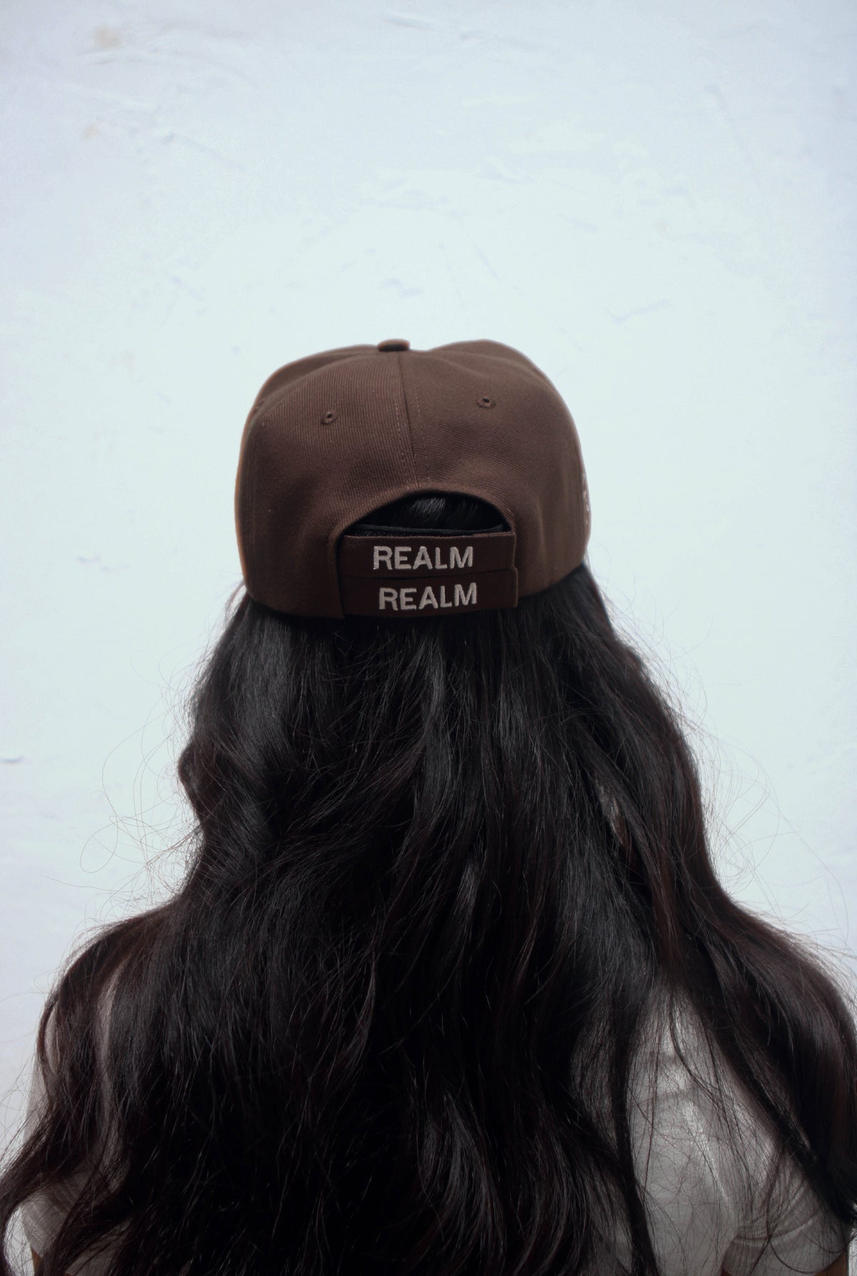 BIG ICON CURSIVE EMBROIDERY VINTAGE CAP WALNUT